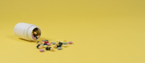 minimalistic science banner with pills 1